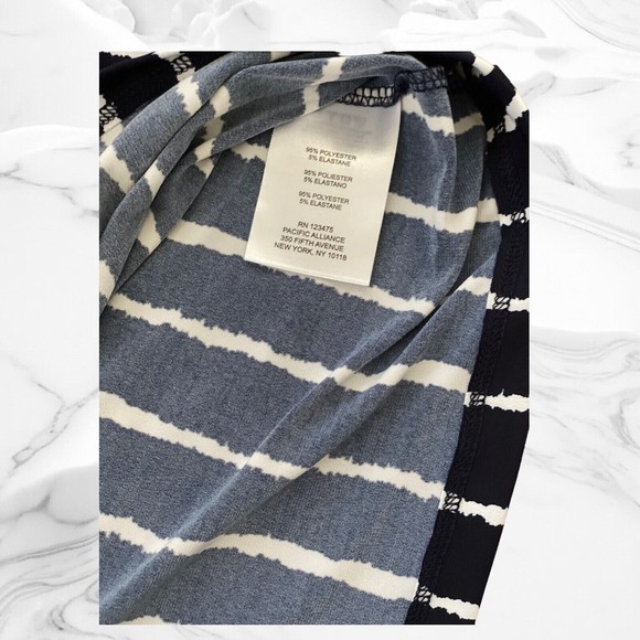 Jones NY Signature V Neck Woman Sleeveless Striped Top Pullover Small - Picture 5 of 7